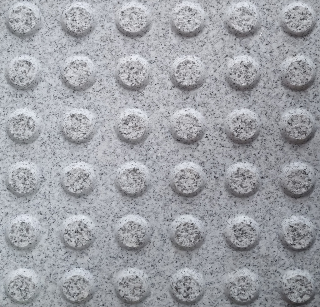 MCC Tactile Dots 300x300x40 Sesame White