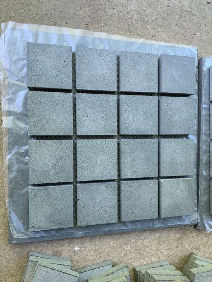 Non-standard Bluestone Cobbles on mesh 430x430x12mm(While stock last)